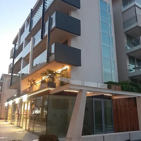 Luxury Pool, Spa, Gym Lido di Jesolo