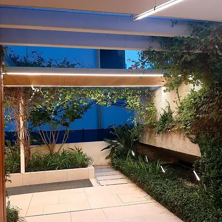Luxury Pool, Spa, Gym *