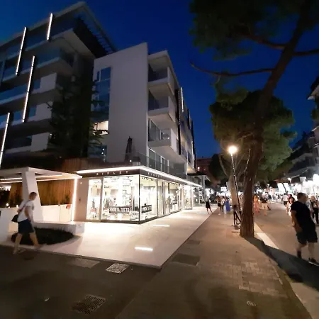 Luxury Pool, Spa, Gym * Lido di Jesolo