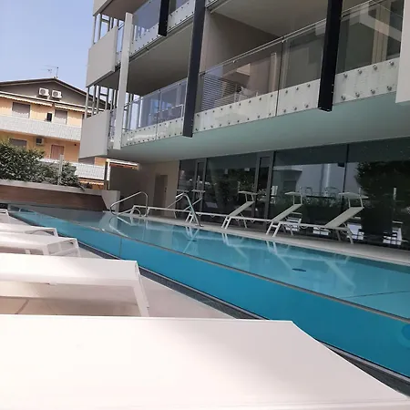 Luxury Pool, Spa, Gym Lägenhet Lido di Jesolo