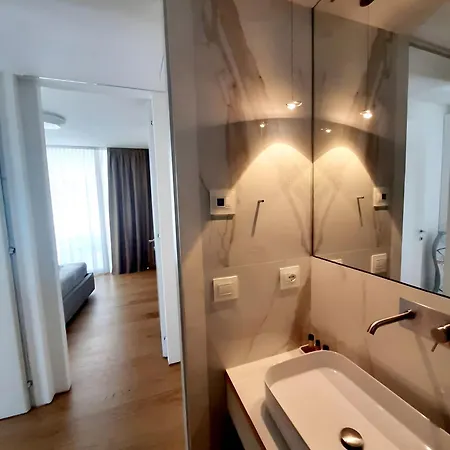 Lägenhet Luxury Pool, Spa, Gym *
