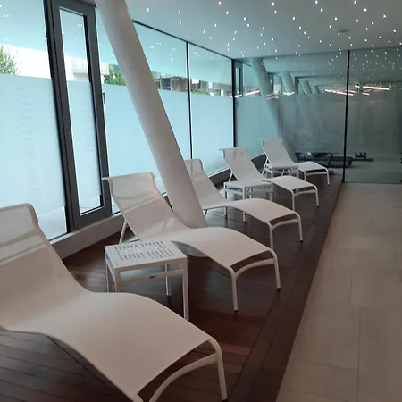 Lägenhet Luxury Pool, Spa, Gym *
